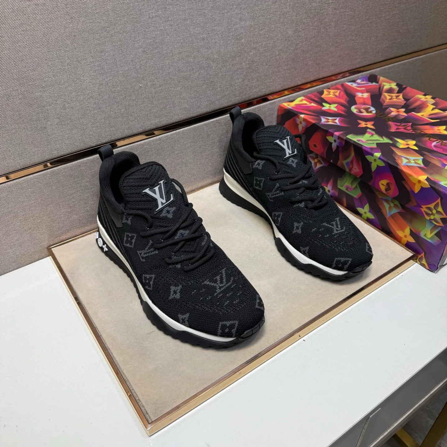 ⬛️Men's shoes 💰p480 [LV～] Men's casual shoes 2025z cabinet sales simultaneously 🔶Size: 38-44 #️⃣ 🔷7 colors🔜The upper is made of multi-material splicing➕Mesh lining, comfortable and breathable, sole: original comfortable and wear-resistant outsole, ⚠️real thing📱photographed🎬real thing is better📢📢📢
